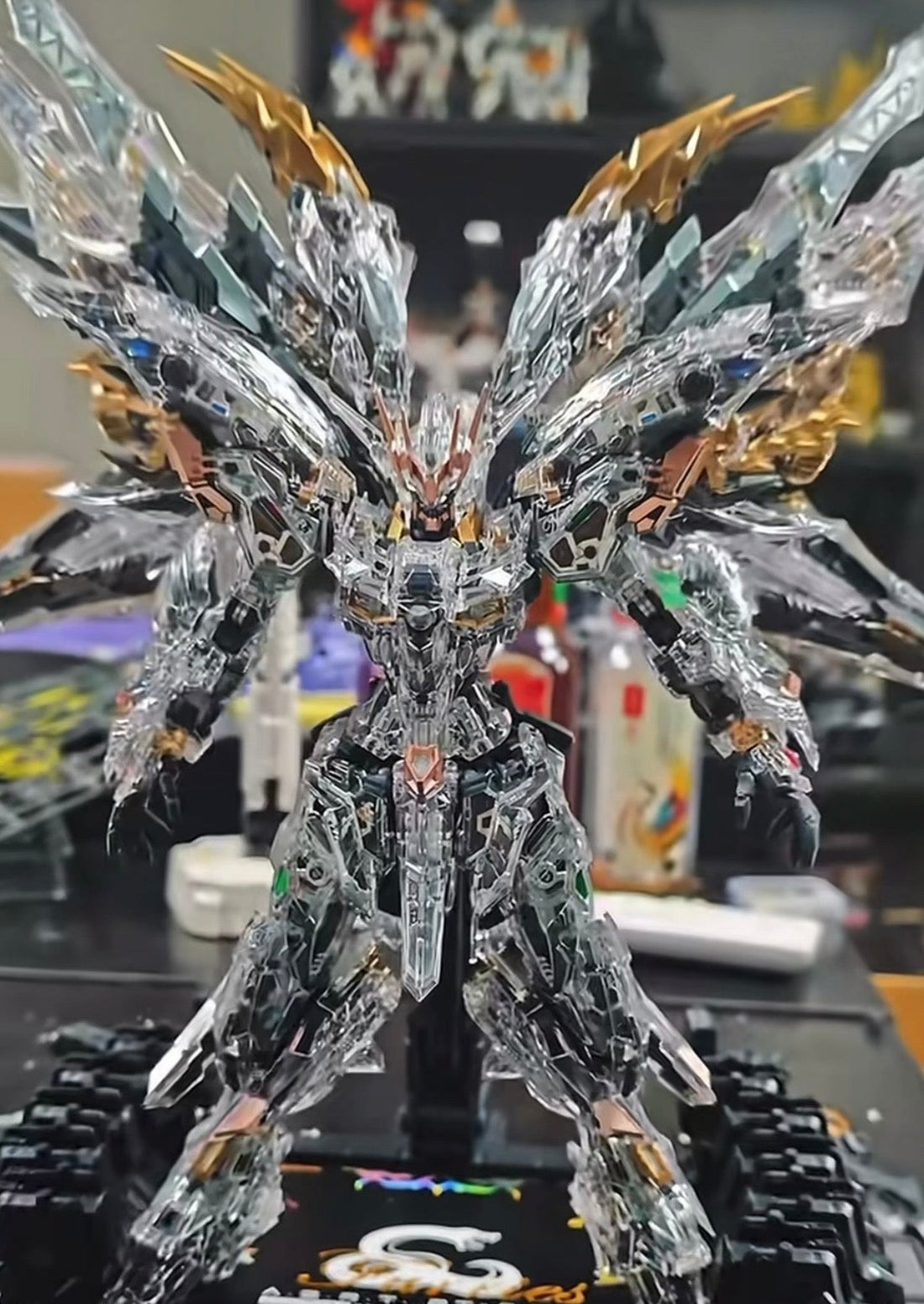 LoongHobby First Look: Infinite Dimension Nemesis Mechanical Clear Edition 1/100 RT-002