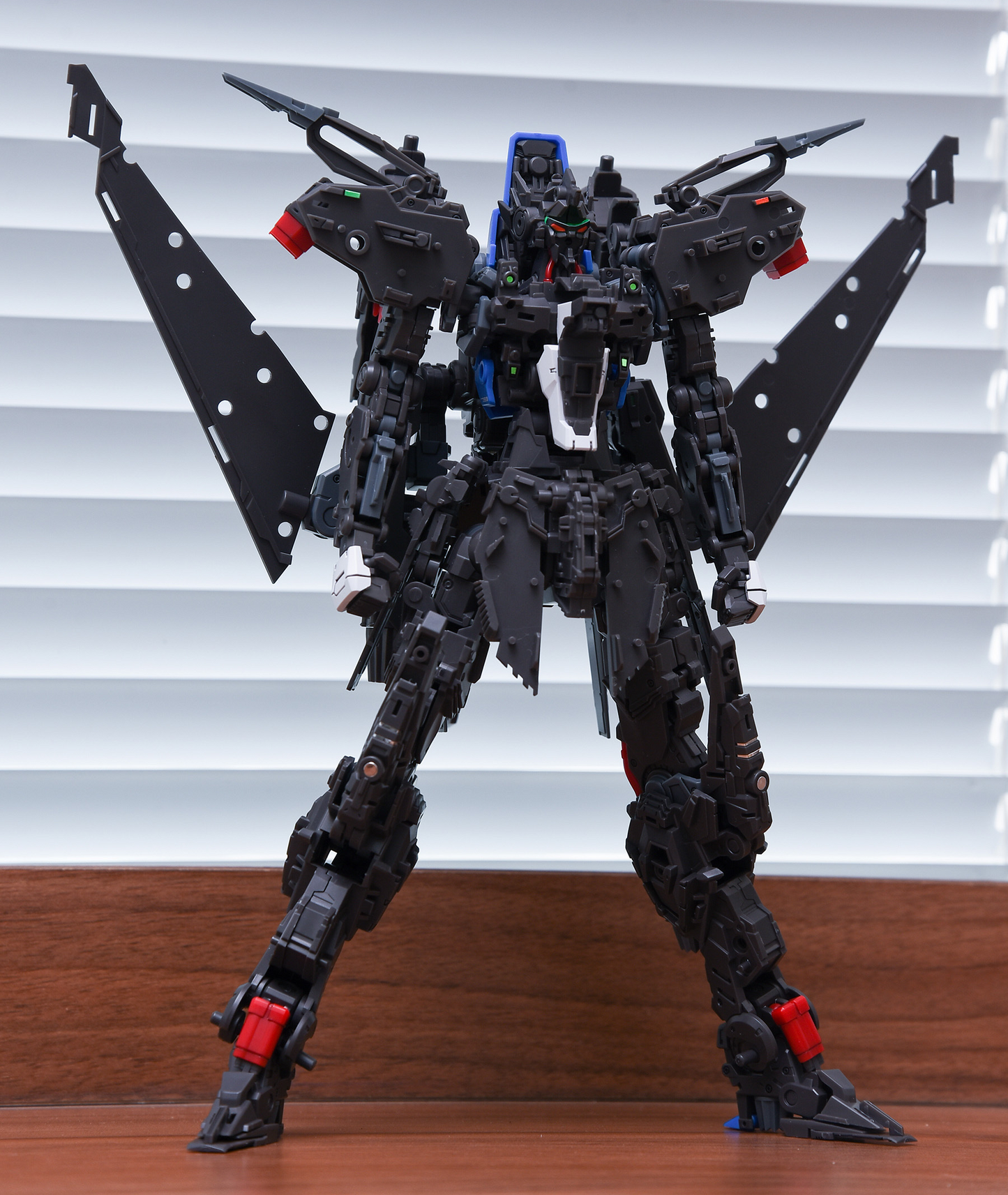Infinite Dimension 1/100 Genesis Tactical Unit Defender Aircraft   Model Kits