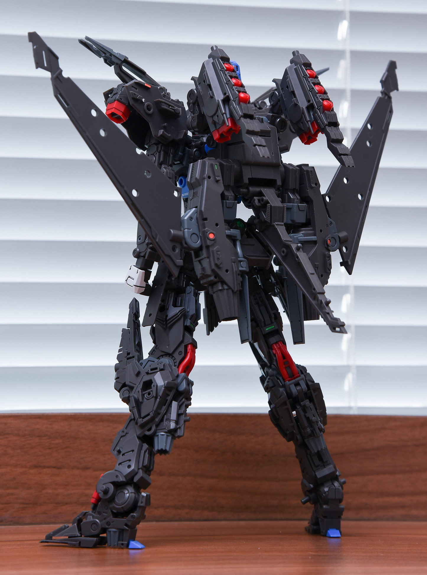 Infinite Dimension 1/100 Genesis Tactical Unit Defender Aircraft   Model Kits
