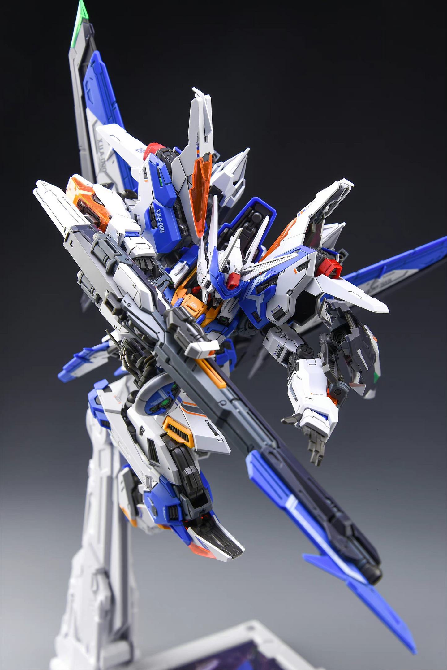 Infinite Dimension 1/100 Genesis Tactical Unit Defender Aircraft   Model Kits