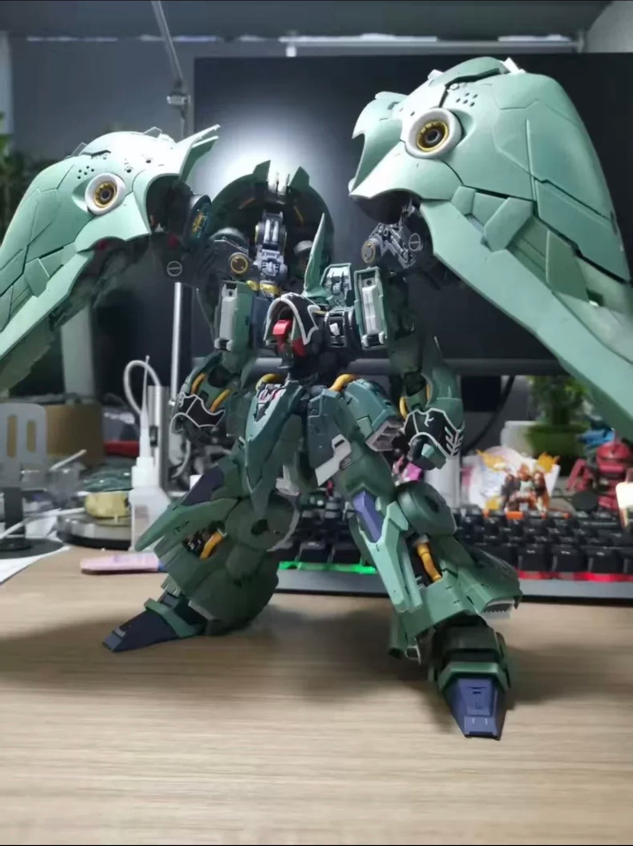Axis Model Works Osiris Aerial Dominator (Deluxe Version) 1/100 Premium Chinese Model Kit