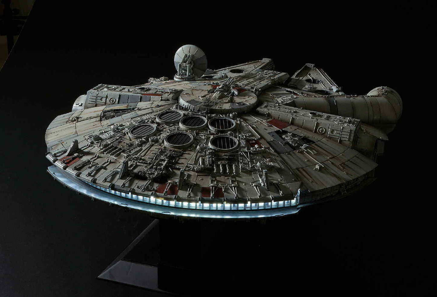 Bandai PG Millennium Falcon Star Wars (With LED Lights) 1/72 Model Kits